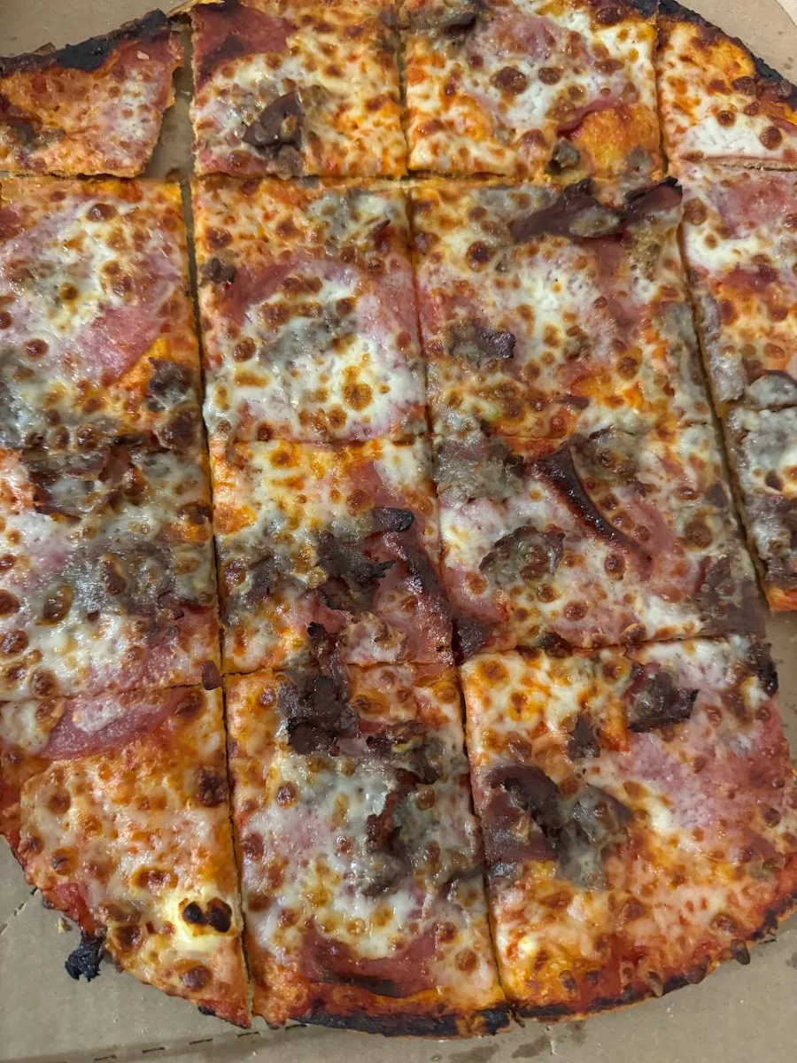 Salami Pizza Hawaii