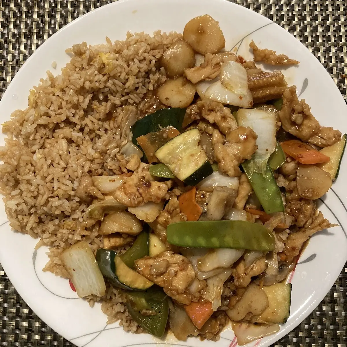 Triple Delight with Garlic Sauce