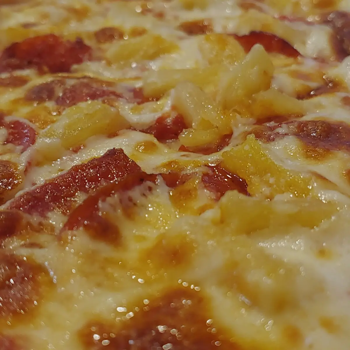 Hawaiian Pizza