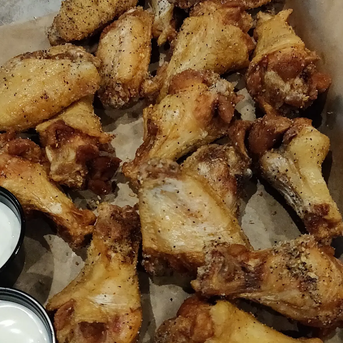 Original Wings Lemon Pepper Dry Rub on the Side