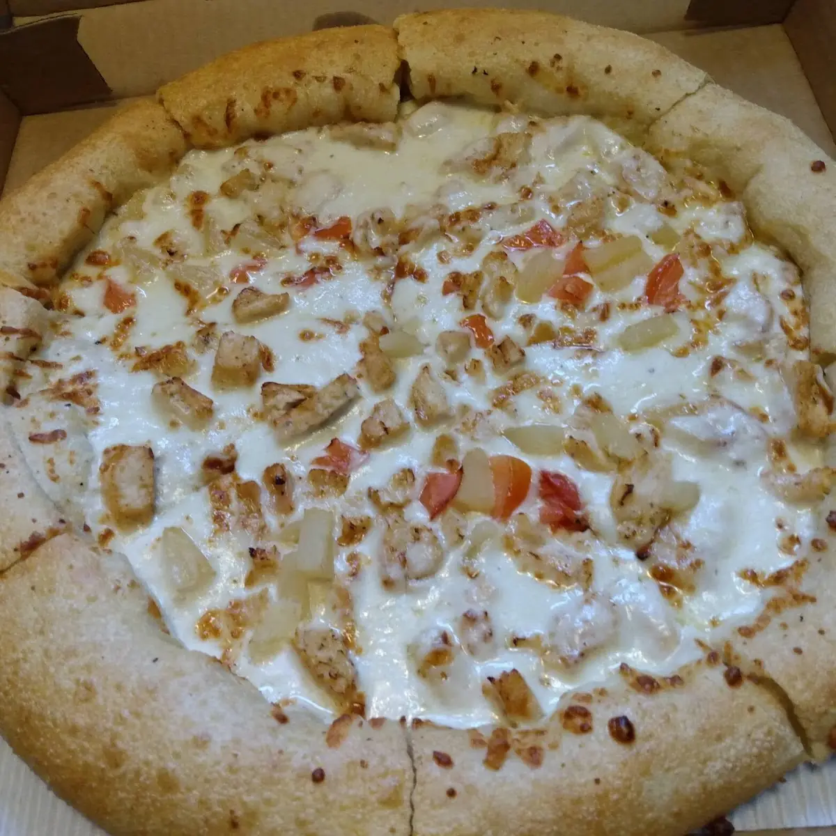 Chicken Alfredo Pizza