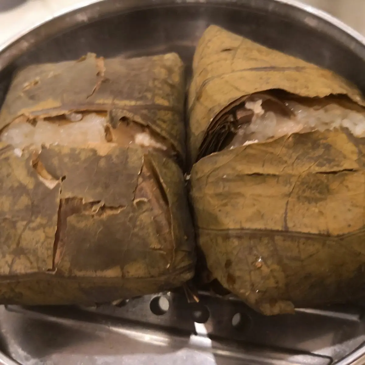 Steamed Chicken w Herb on Lotus Leaf