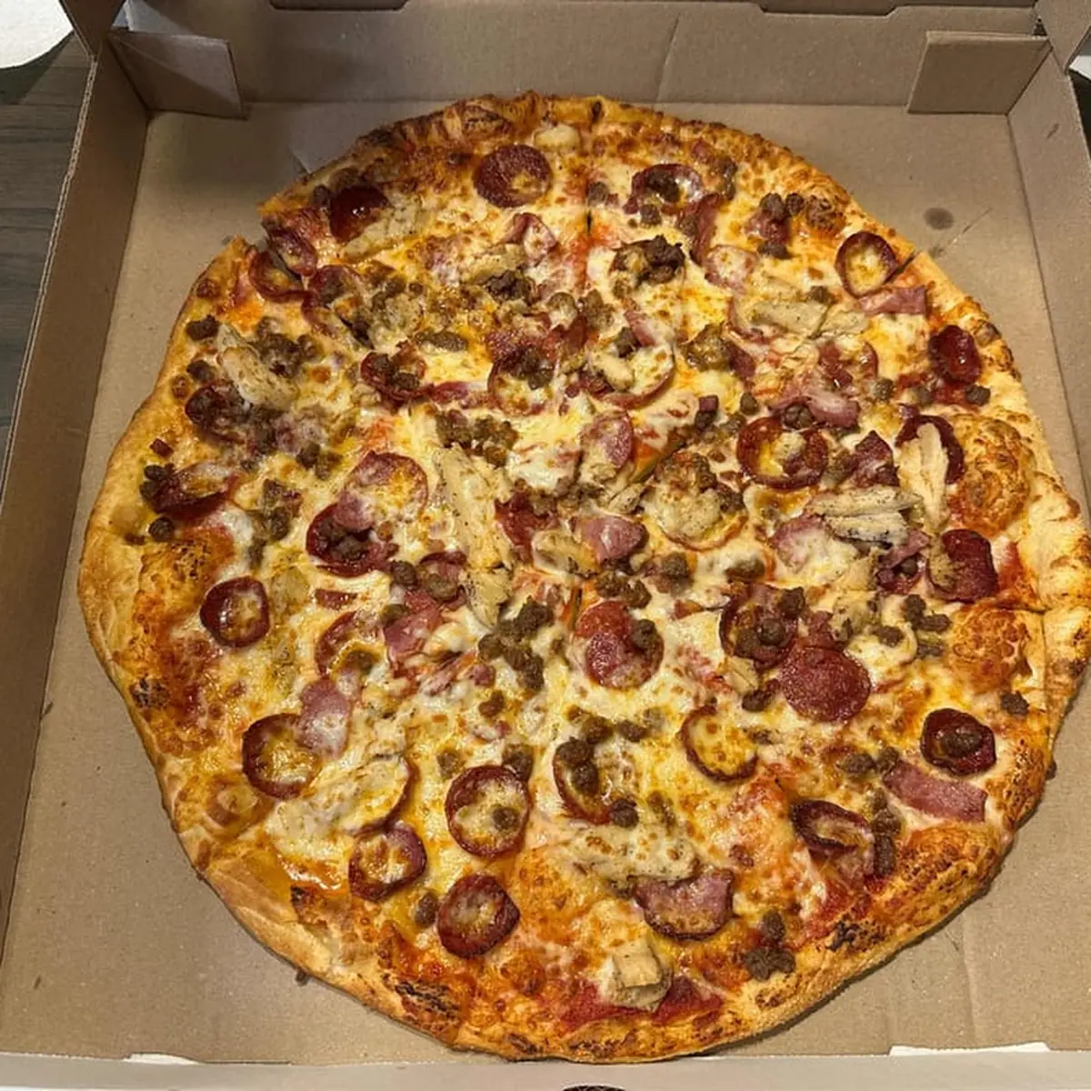 Large Pepperoni Pizza Slices