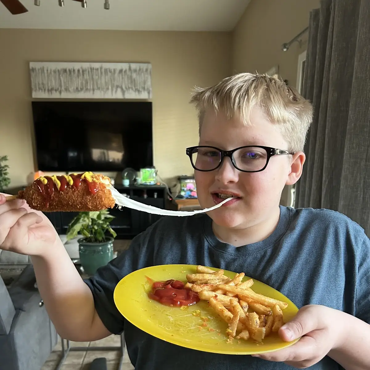 Cheese Hot Dog