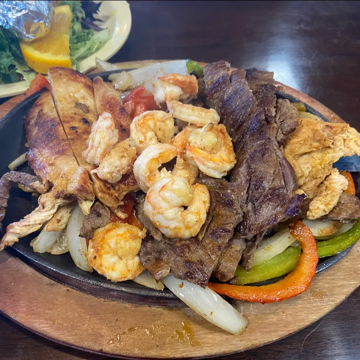 Botanas Camarones a la Plancha / Whole Butterfilled & Grilled Shrimp
