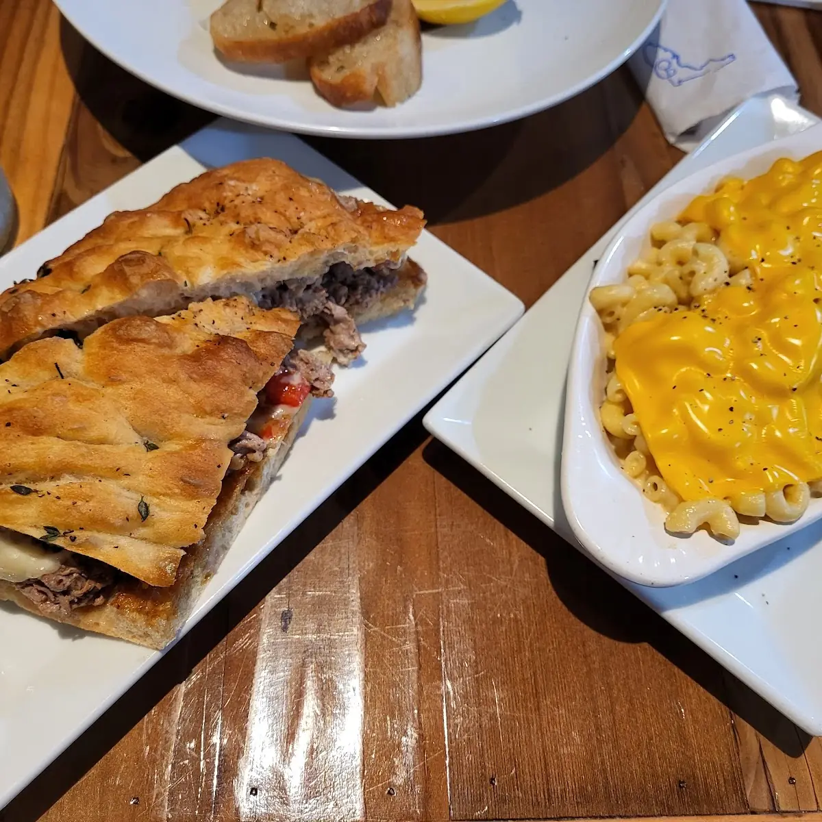 Steak Sandwich with Mac and Cheese