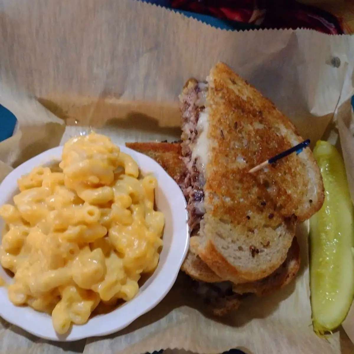 Patty Melt with Mac & Cheese