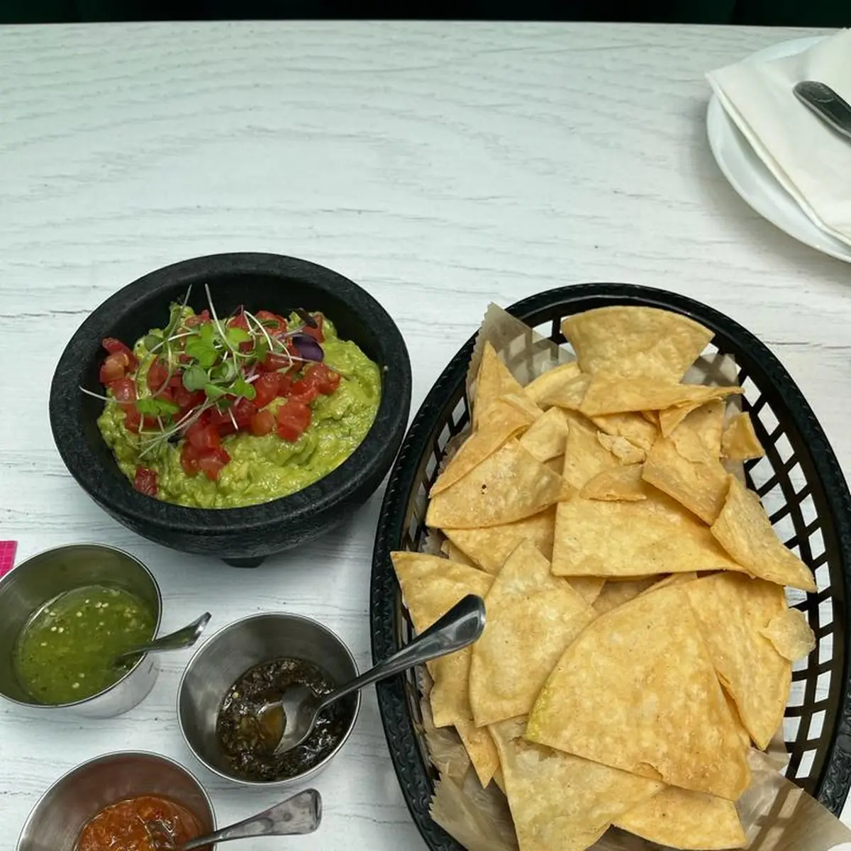 Fresh Guacamole with Tortilla Chips