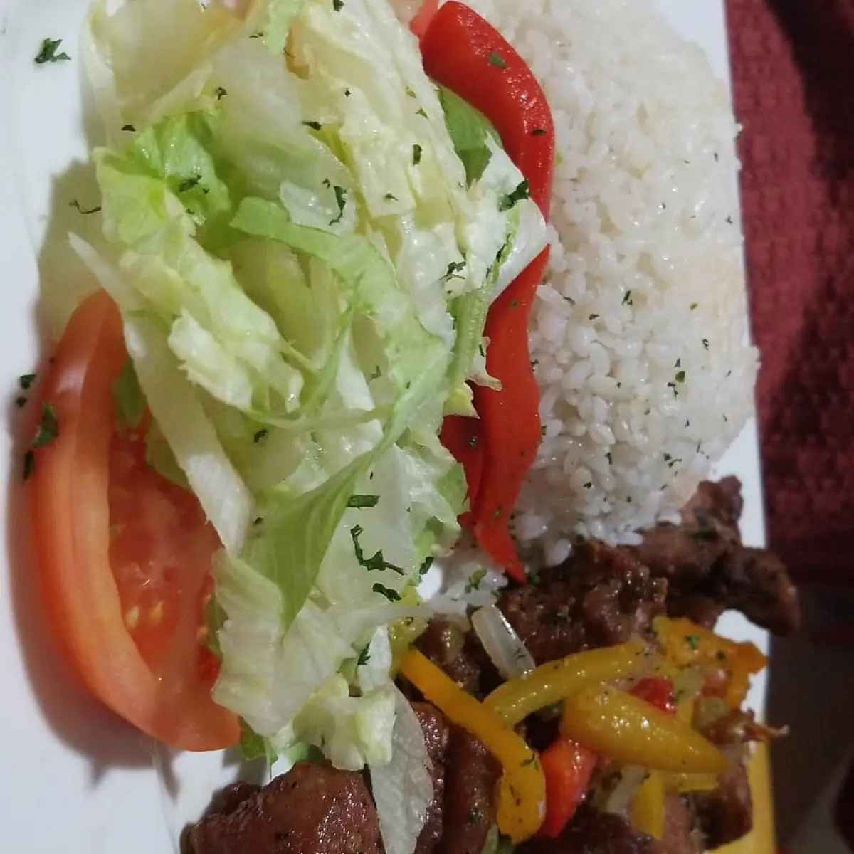 Carne Frita Con Arroz Blanco