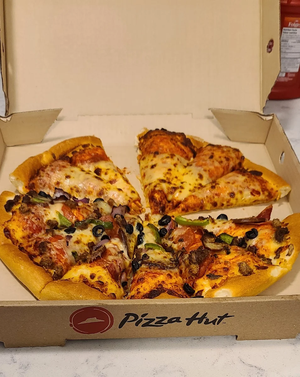 Cheese Pizza Supreme Pizza, Pizza Hut
