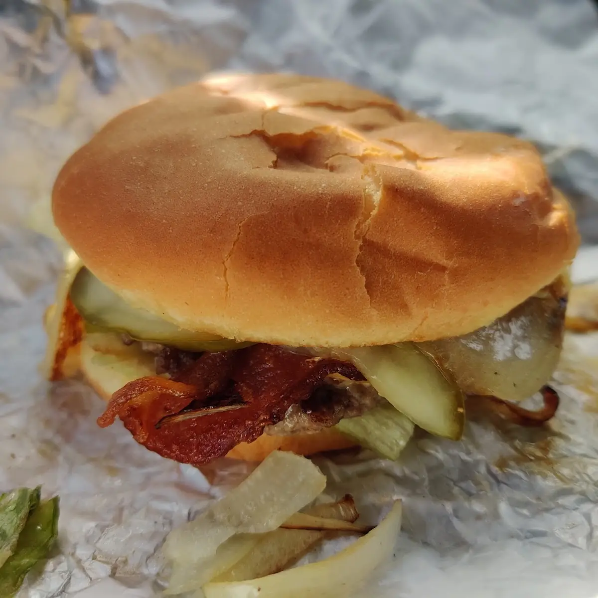 Single Bacon Cheeseburger