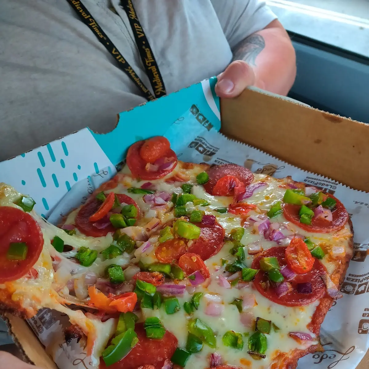Cauliflower Crust Pizza w Hawaiian Toppings