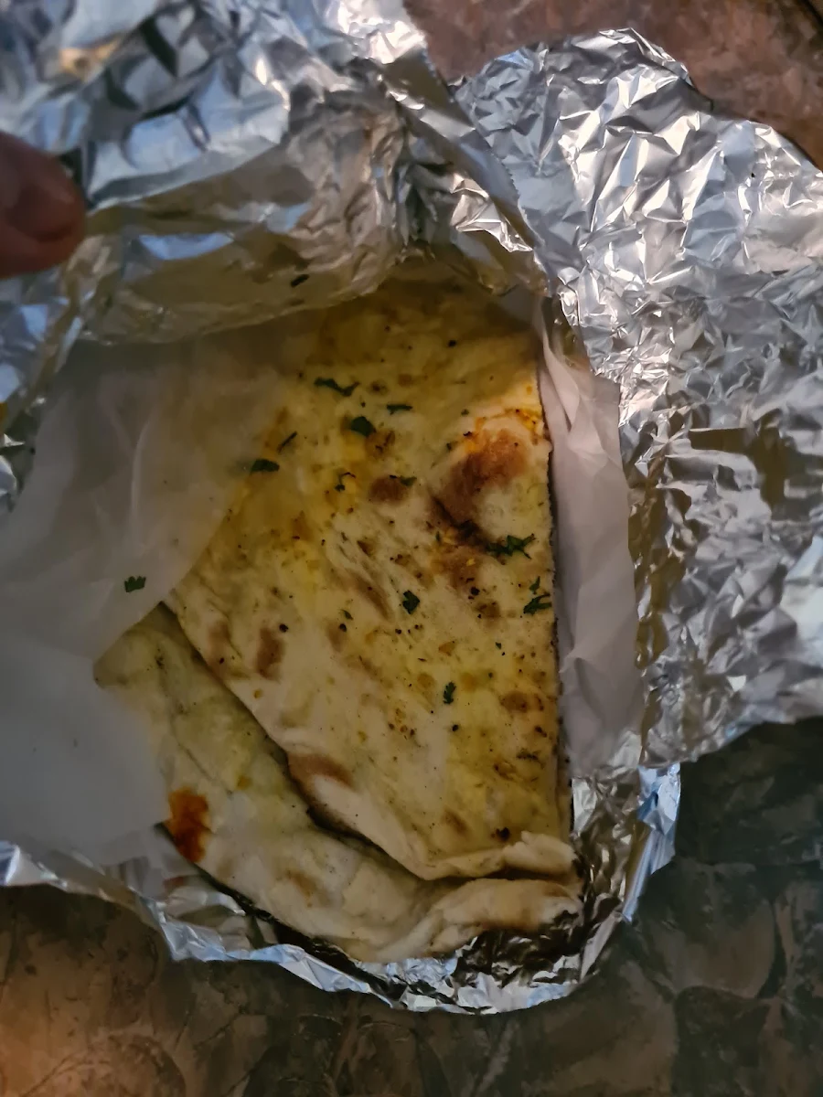 Garlic Naan, Shahi Pakwan