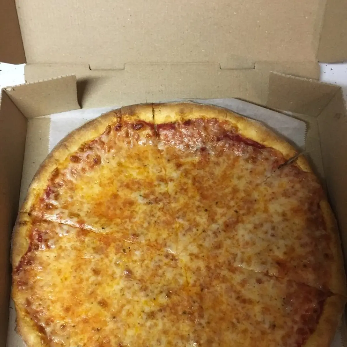 Regular Traditional Cheese Pizza