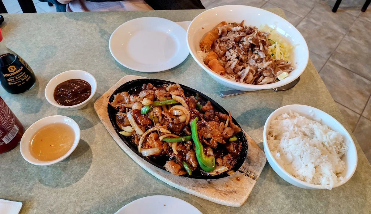 Combo 2b 4 Spring Rolls Ginger Beef Stir Fried