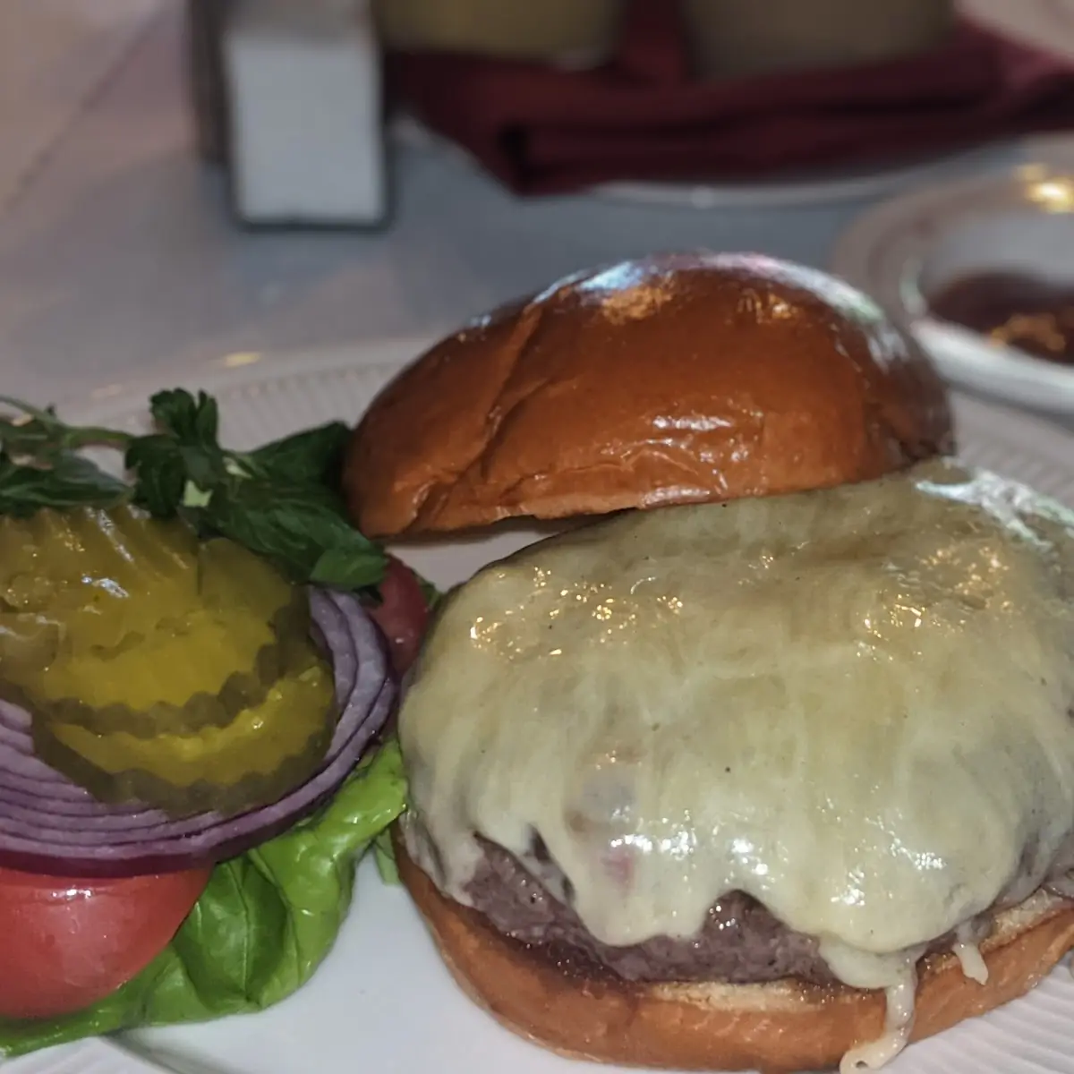 Hamburger with White Cheddar Cheese
