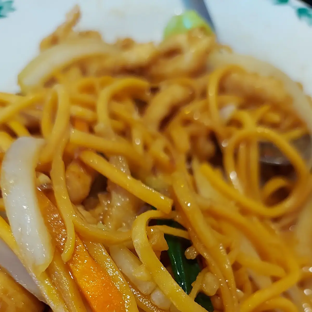 Chicken Lo Mein