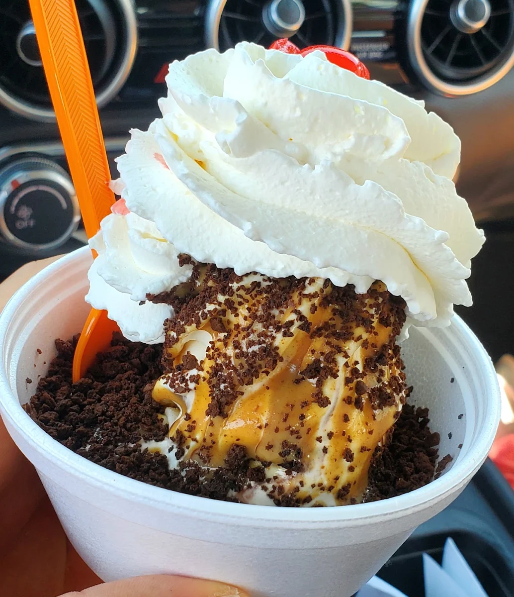 Peanut Butter Crunch Sundae