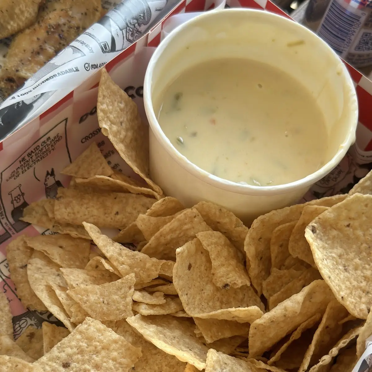 Chips & Queso