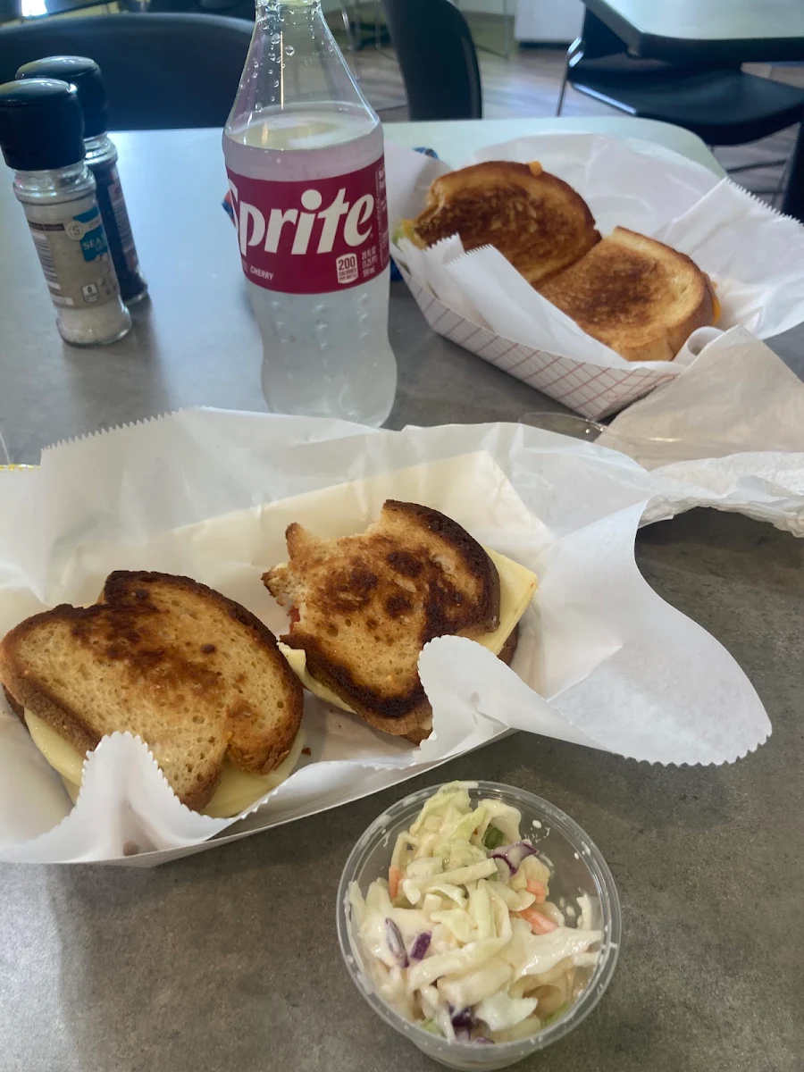 Gluten Free Grilled Cheese with Tomato