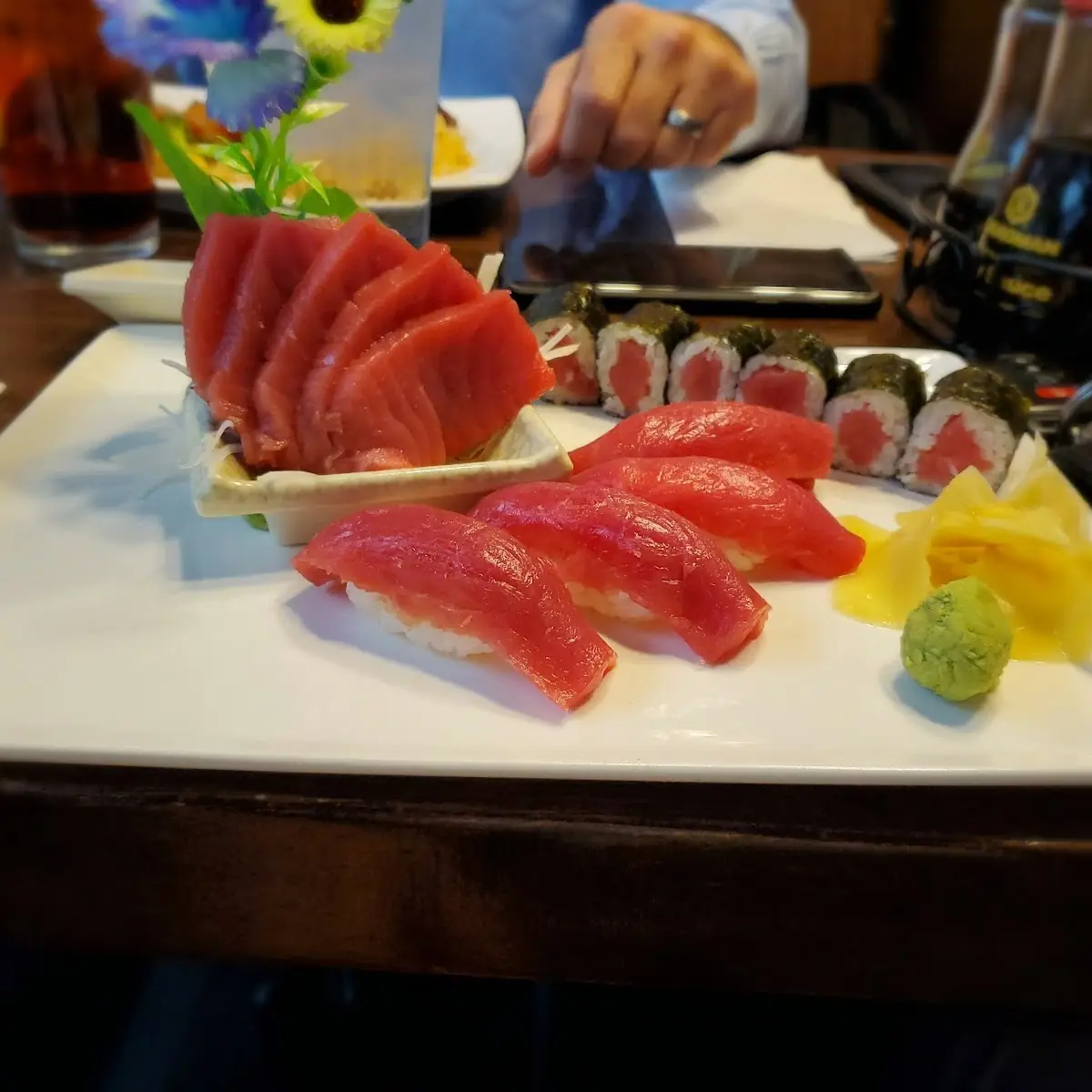 Sushi Sushi Sashimi Combo