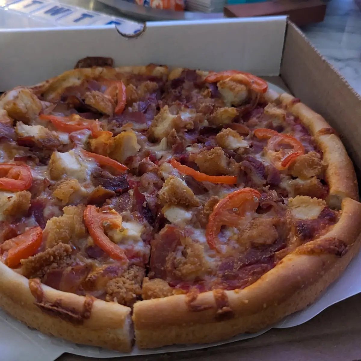 Breaded Chicken and Tomato Pizza