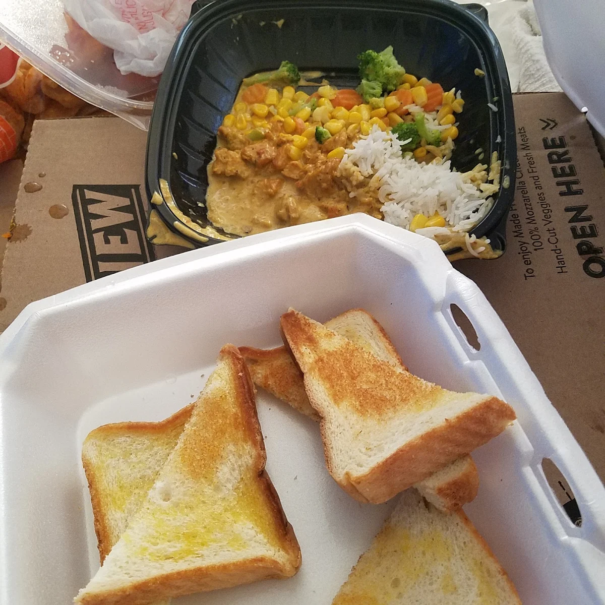 Butter Chicken & Garlic Bread