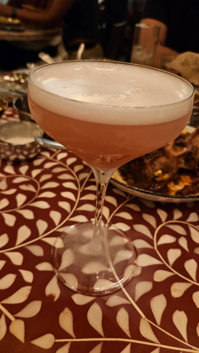 Cocktails and Bar Setting