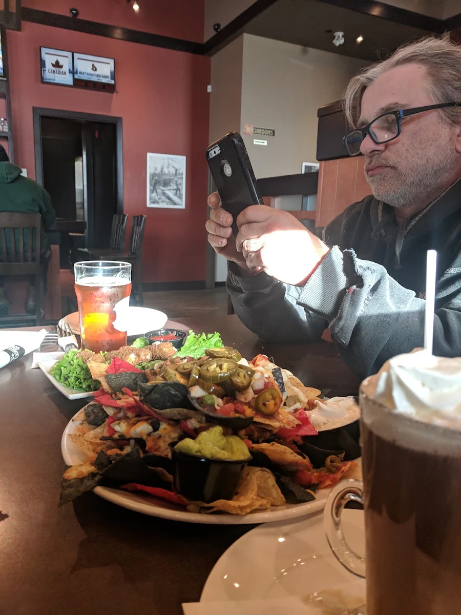 Chicken Nachos, Jonny Canuck's Bar & Grill