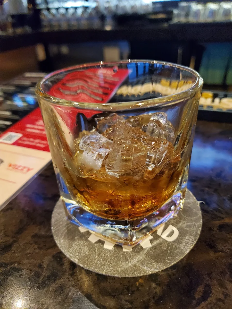 Rye and Coke, Jonny Canuck's Bar & Grill