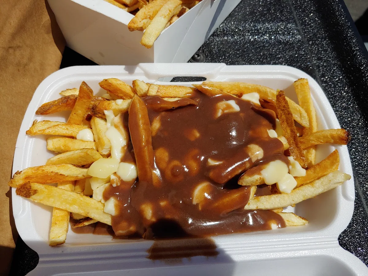 Poutine Large Fry Portion with Cheese Curds, Herbert Fisheries