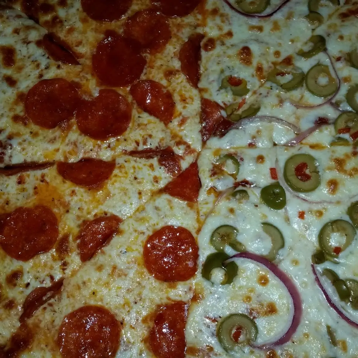 Pepperoni & Green Olive Pizza