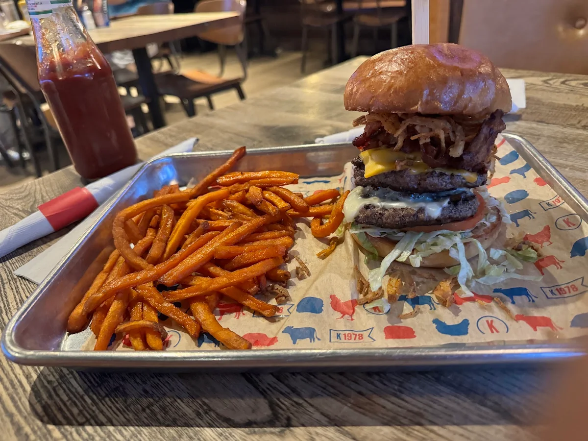 The Mushroom Melter, Kelseys Original Roadhouse