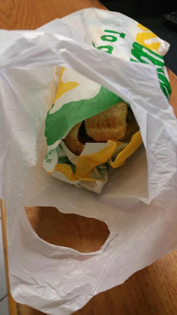 Sandwich Poorly Packed