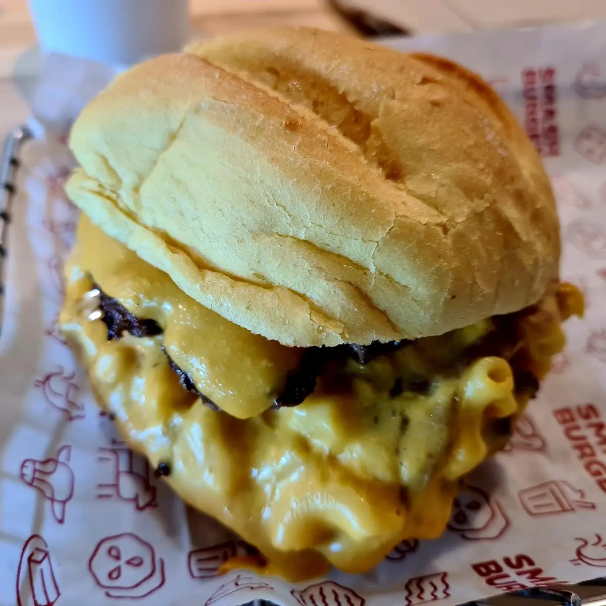 Double Mac 'N Cheese Smash Burger Menü