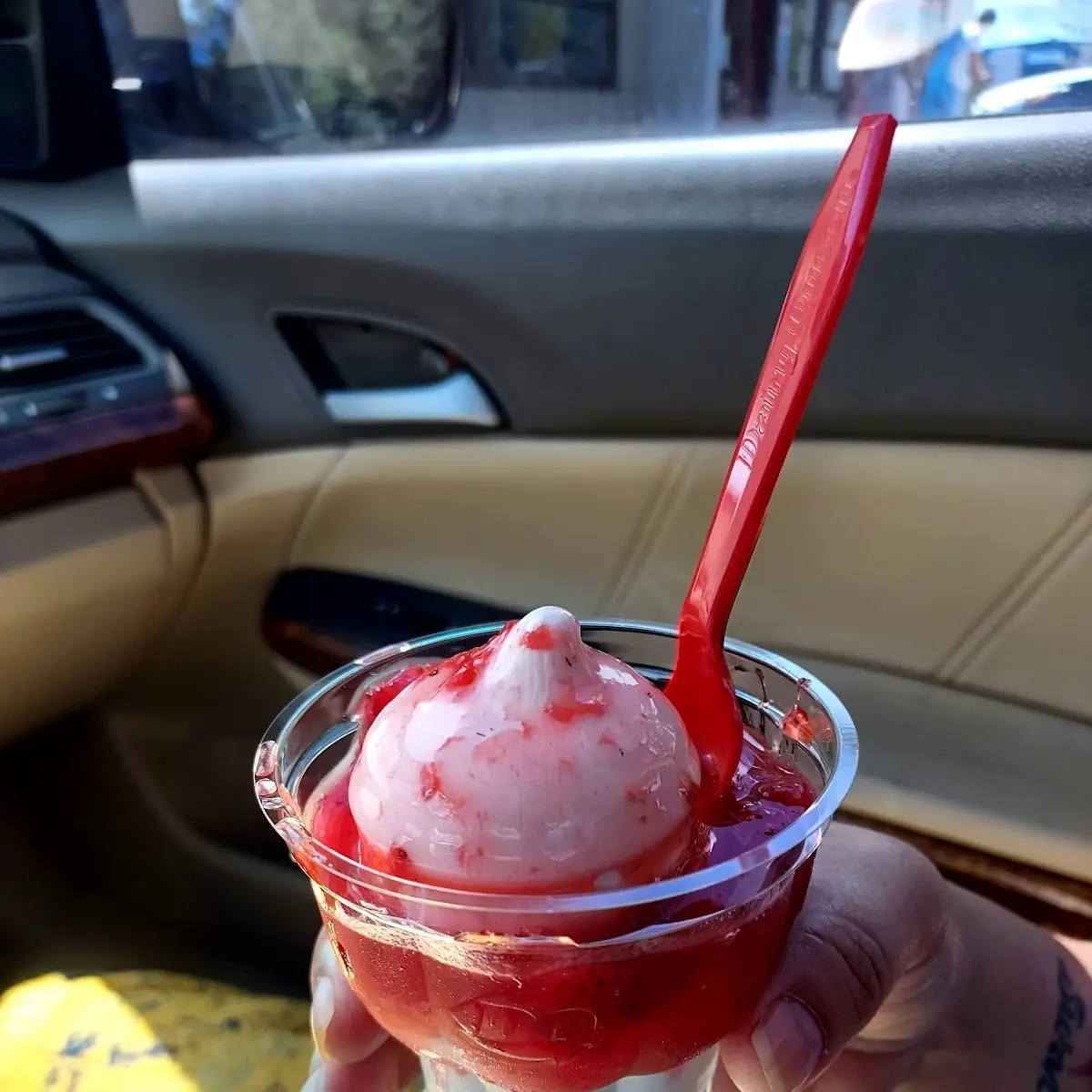 Strawberry Sundae