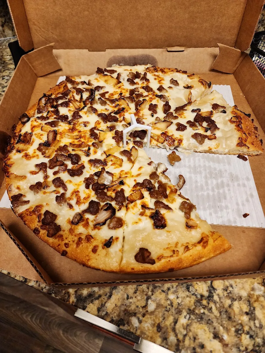 Beef Pizza Alfredo Sauce