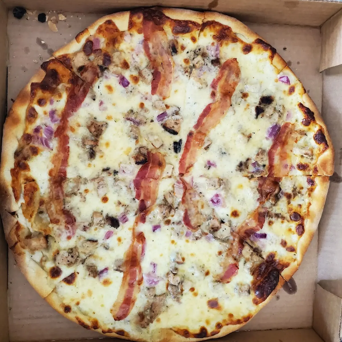 Chicken Bacon Ranch 10 Pizza