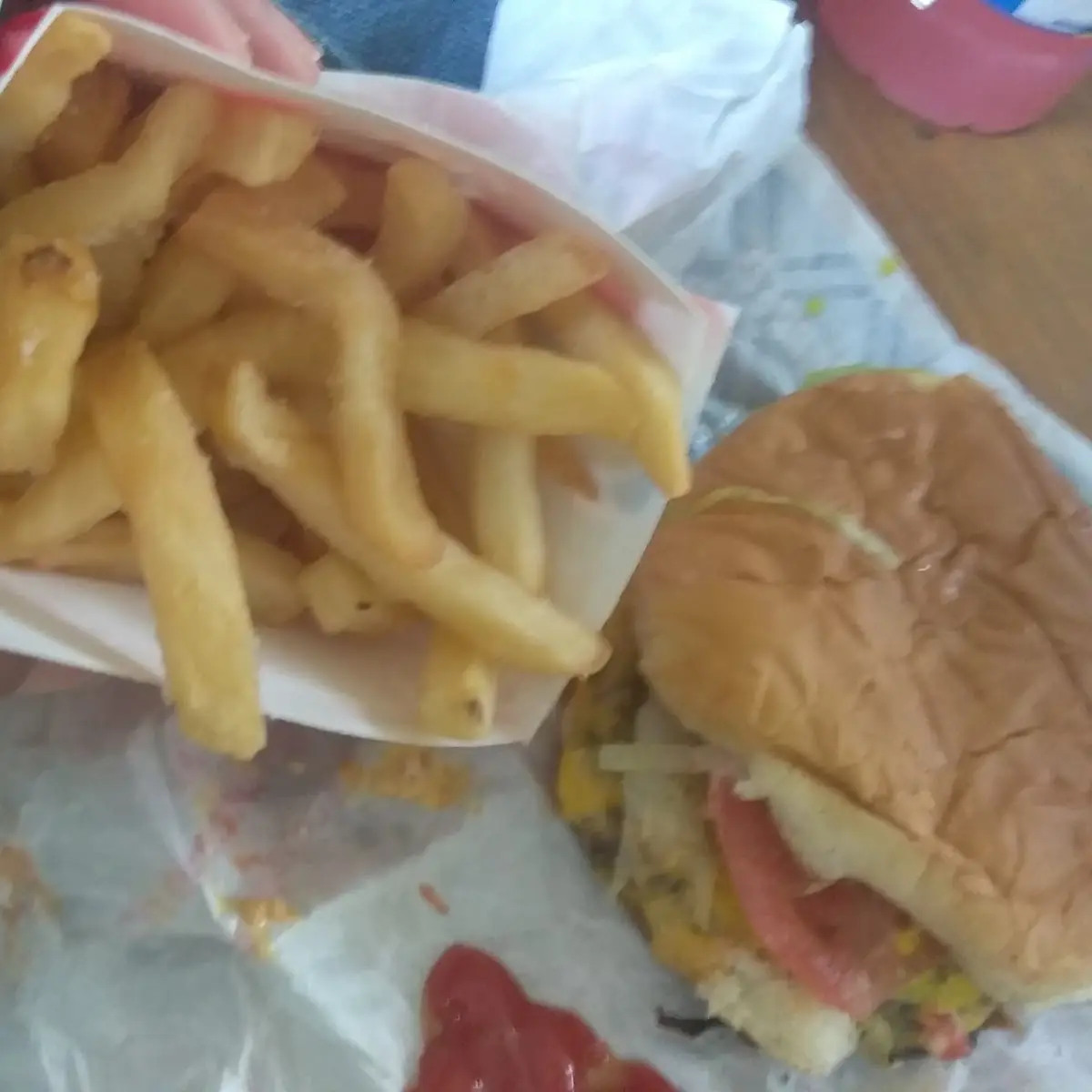Burger Deluxe & Fries