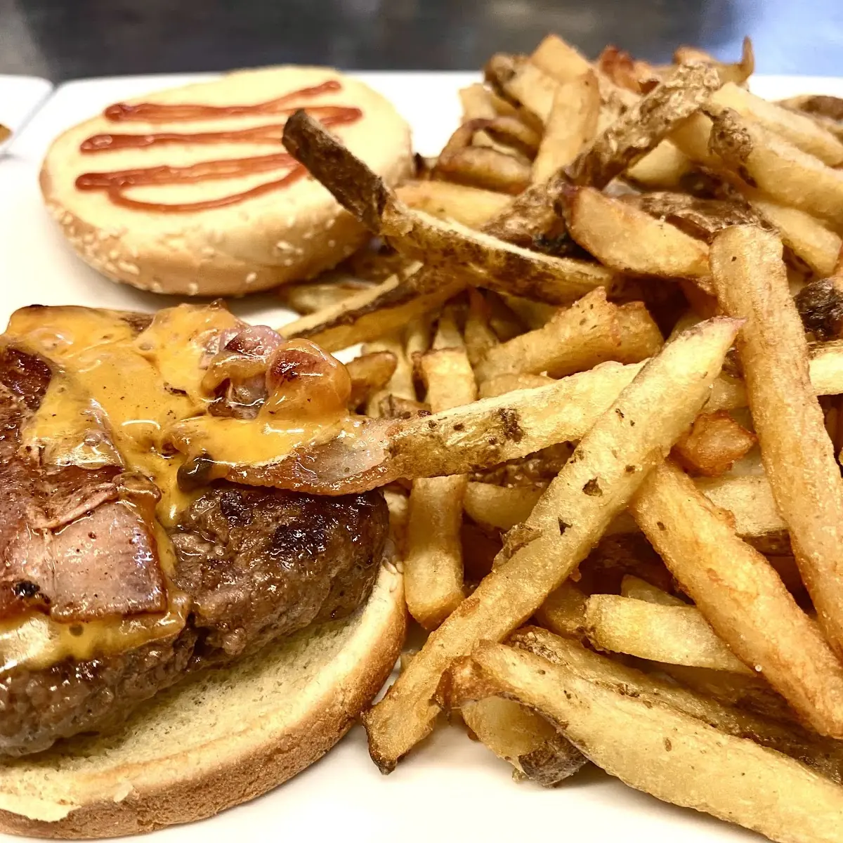 Bacon Cheeseburger, Mad Munch