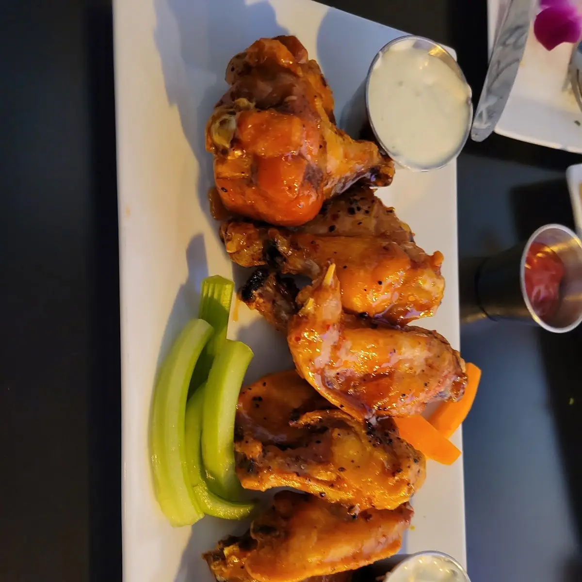 Sauced Chicken Wings with Dip