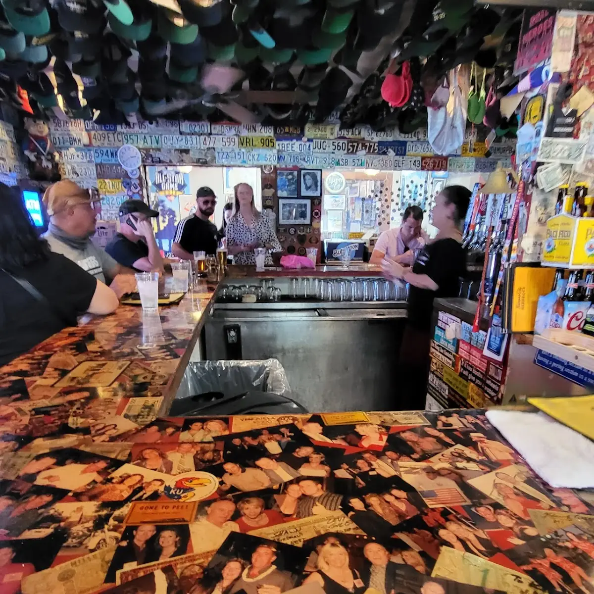 Top Gun Bar