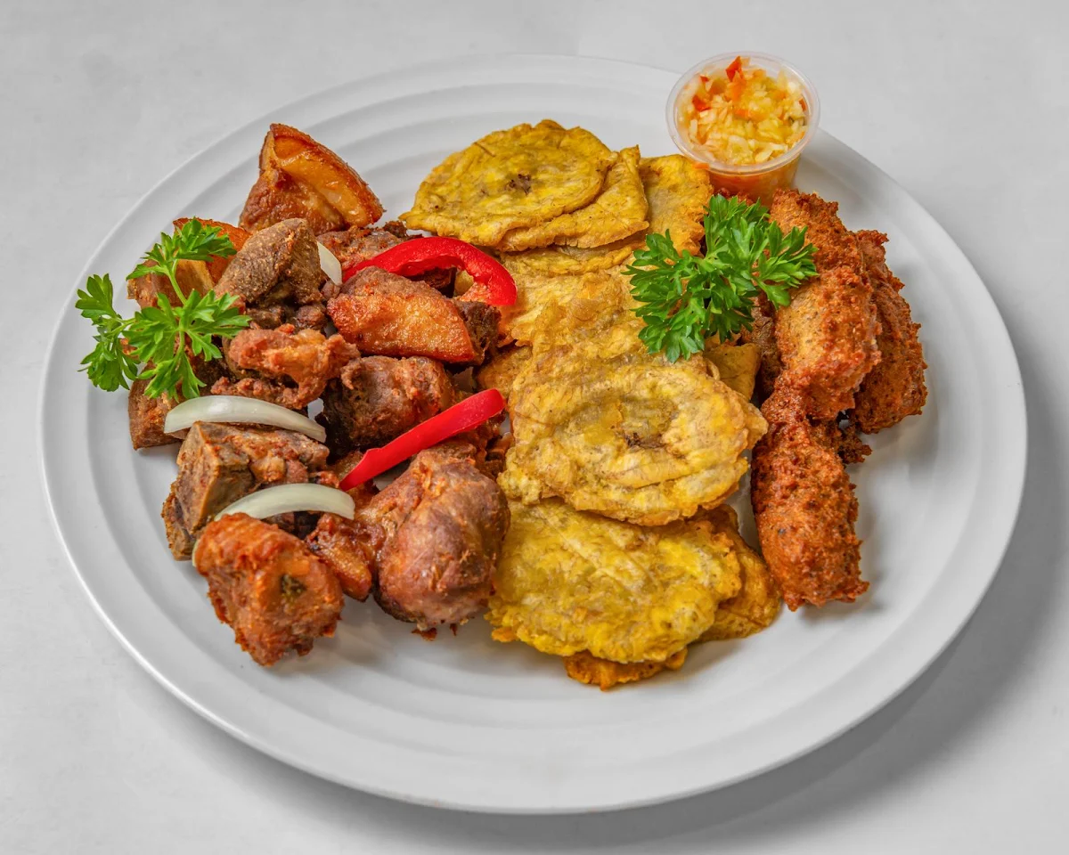 Highlights, Restaurant Haïtien - Dépanne Entre Nous
