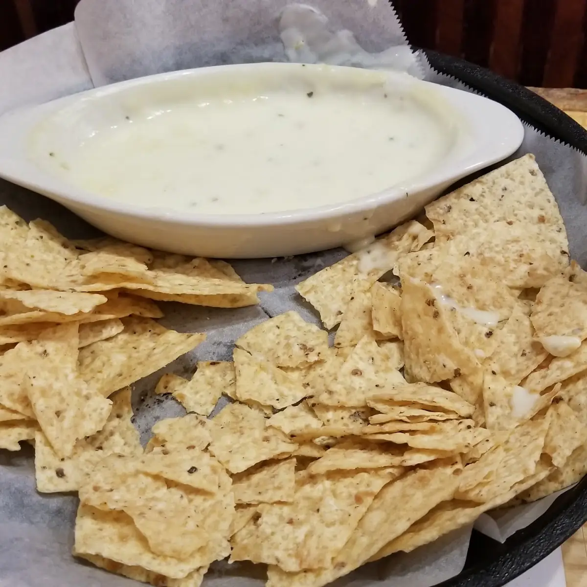 Queso & Chips