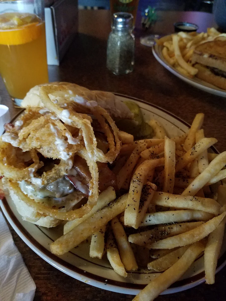 Gouda Bacon Cheeseburger