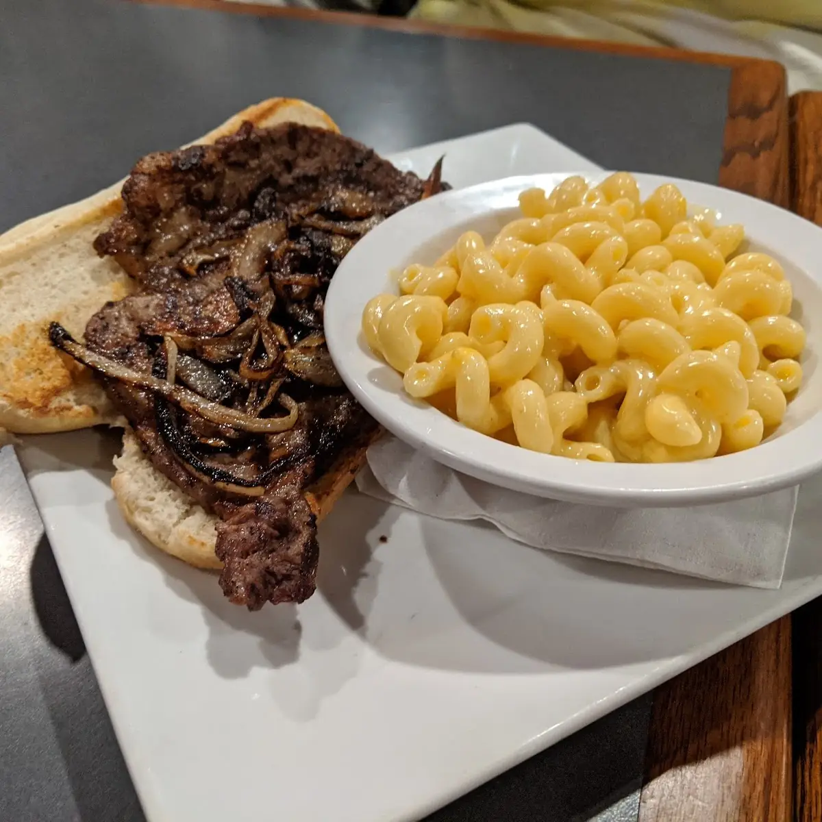 Steak Sandwich with Mac and Cheese