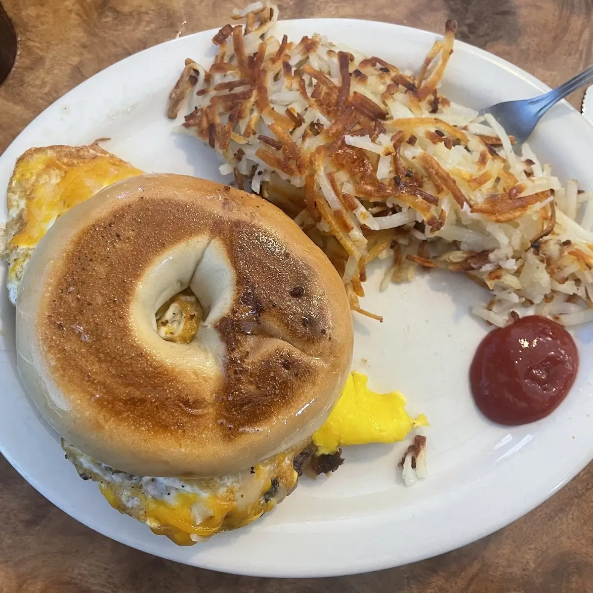 Bagel Sandwich and Hash Browns
