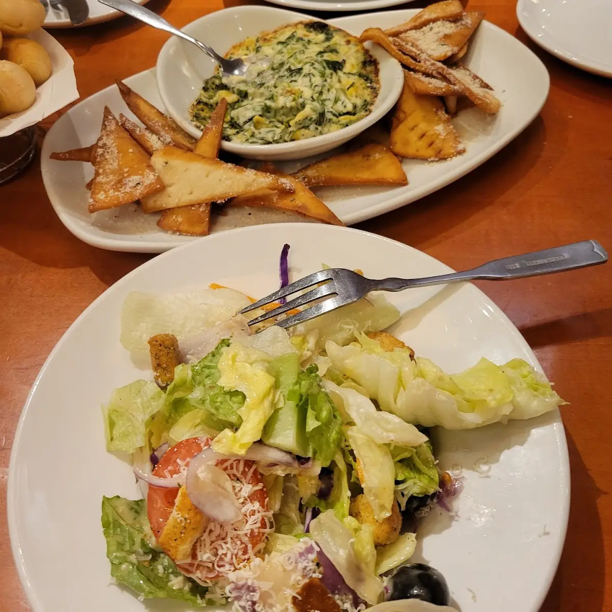 Never-Ending Soup Salad & Breadsticks