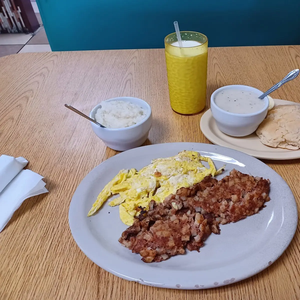 2 Eggs Corn Beef Hash Grits