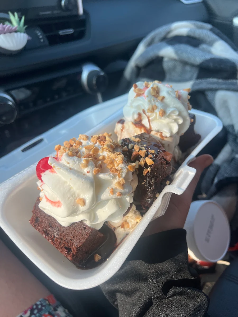 Brownie Sundae
